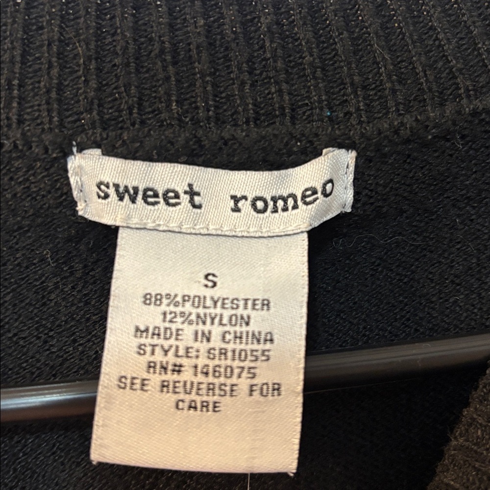 Sweet Romeo Star Print Sleeve Black and Tan Women's Sweater - Picture 3 of 4